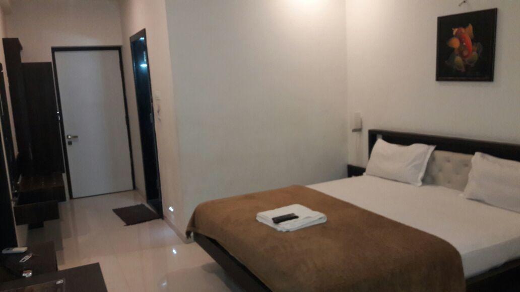 Hotel Swathi ฮอสเปต ภายนอก รูปภาพ